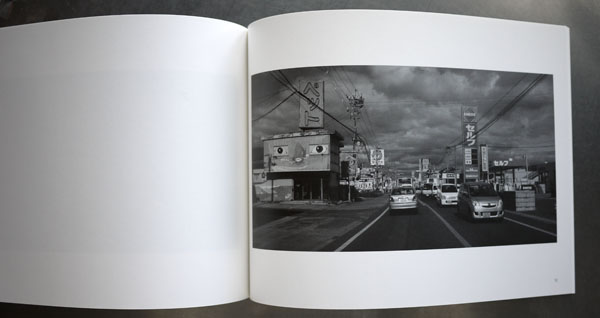 山口聡一郎写真集『front window / signs』
